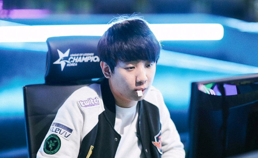 市场上吸引 市场上吸引